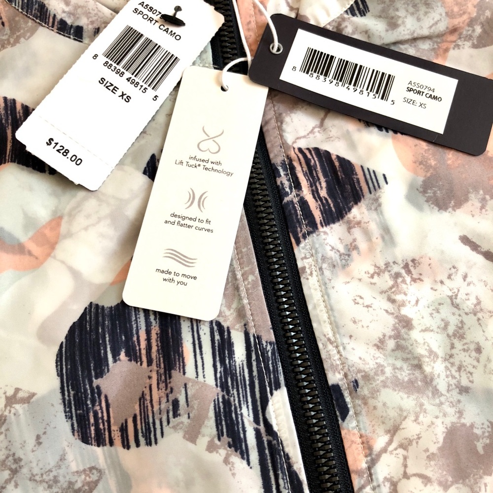 NYDJ Printed Sports Camo Lightweight Windbreaker - Picture 9 of 14